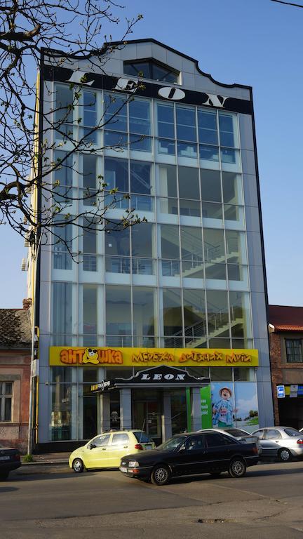 City Hostel Panorama Uschhorod Exterior foto